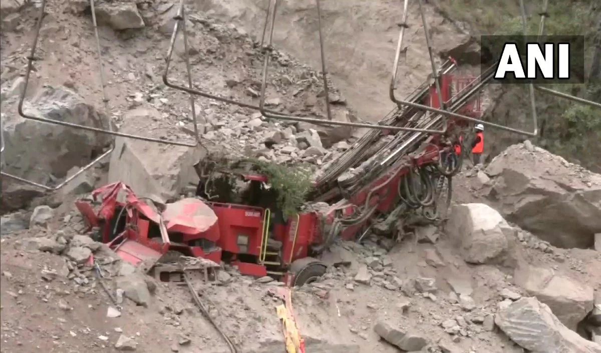 जम्मू कश्मीर सुरंग ढही: लापता मजदूरों की तलाश में अभियान बहाल