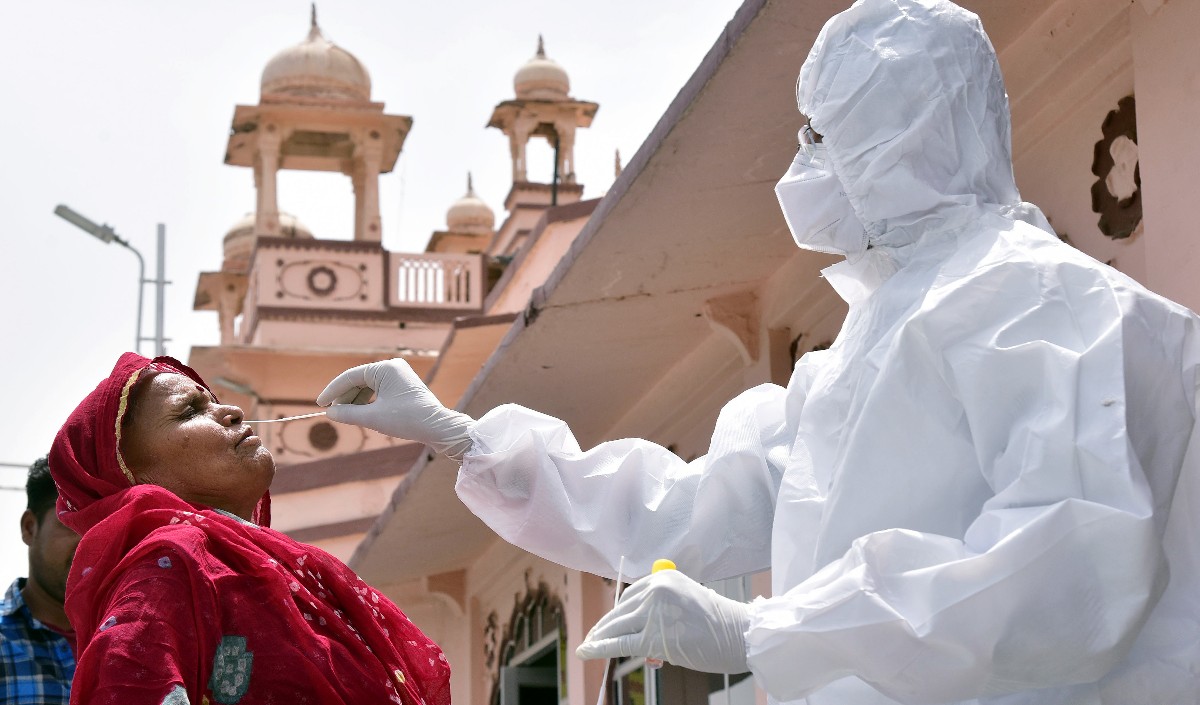 कोविड-19 के 2483 नए मामले कोरोना के उपचाराधीन मरीजों की संख्या घटकर 15636 हुई