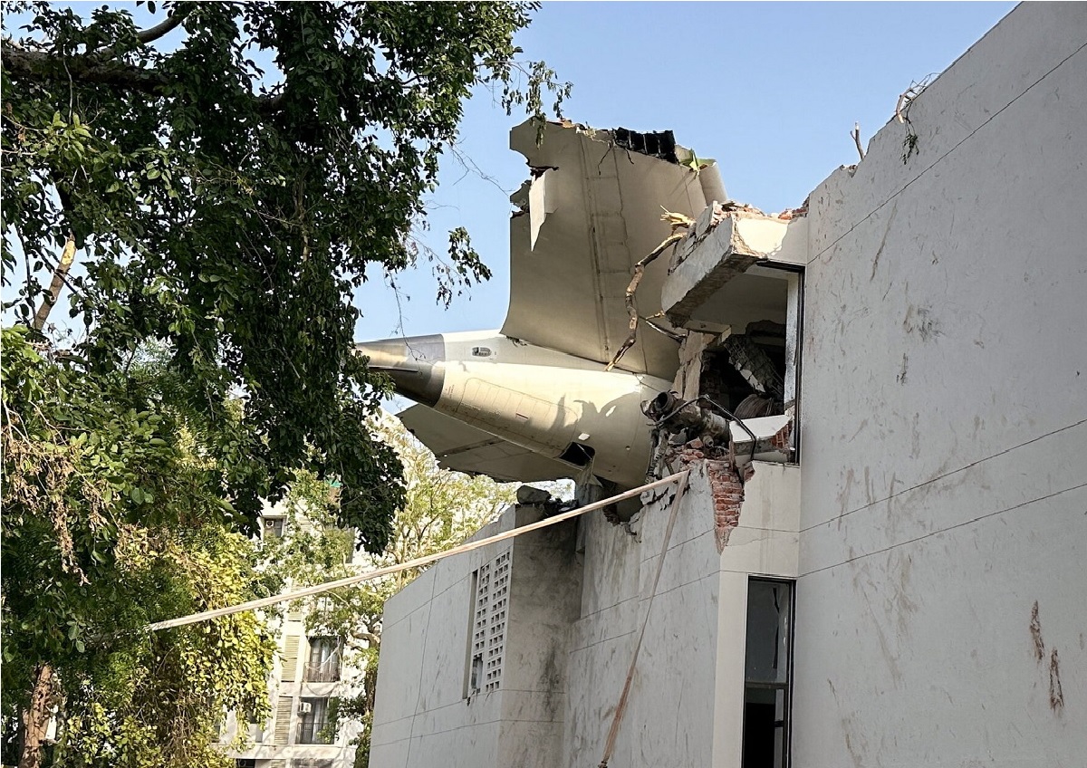 Delhi New:  डीजीसीए ने एयर इंडिया के तीन अधिकारियों को चालक दल कार्यसूची से संबंधित भूमिकाओं से हटाने को कहा