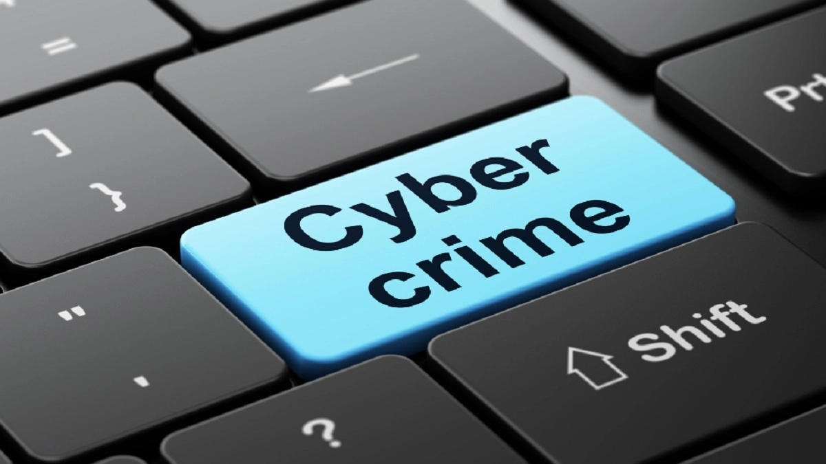 Cyber Crime: कस्टमर केयर से बोल रहा हूं ये आवाज सुनी तो हो जाएं सावधान, बस एक कॉल में गवां बैठेंगे सबकुछ