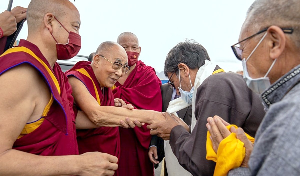 दलाई लामा की लद्दाख यात्रा को सरकार के शीर्ष अधिकारी ने इसे धार्मिक यात्रा बताया