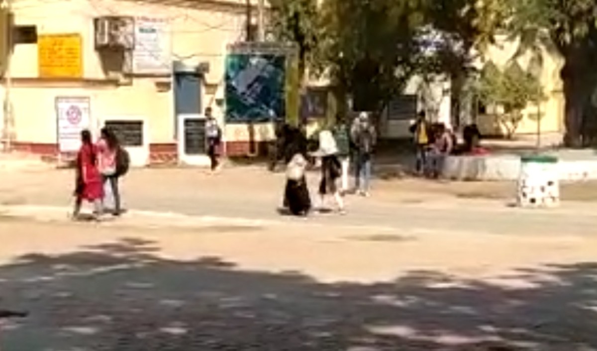 दतिया में प्राचार्य ने कॉलेज में हिजाब को किया बैन गृह मंत्री ने कलेक्टर को दिए जांच के आदेश