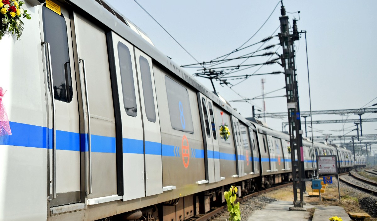 नोएडा अंतरराष्ट्रीय हवाई अड्डा के मेट्रो संपर्क के लिए डीएमआरसी ने डीपीआर पर प्रस्तुतिकरण दिया