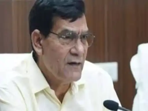 डायरिया फैलने के बाद एक्शन में एके शर्मा बोले डिसीज प्रोन इलाकों का दौरा करें नगर आयुक्त जिम्मेदारों के खिलाफ दिए कड़े निर्देश