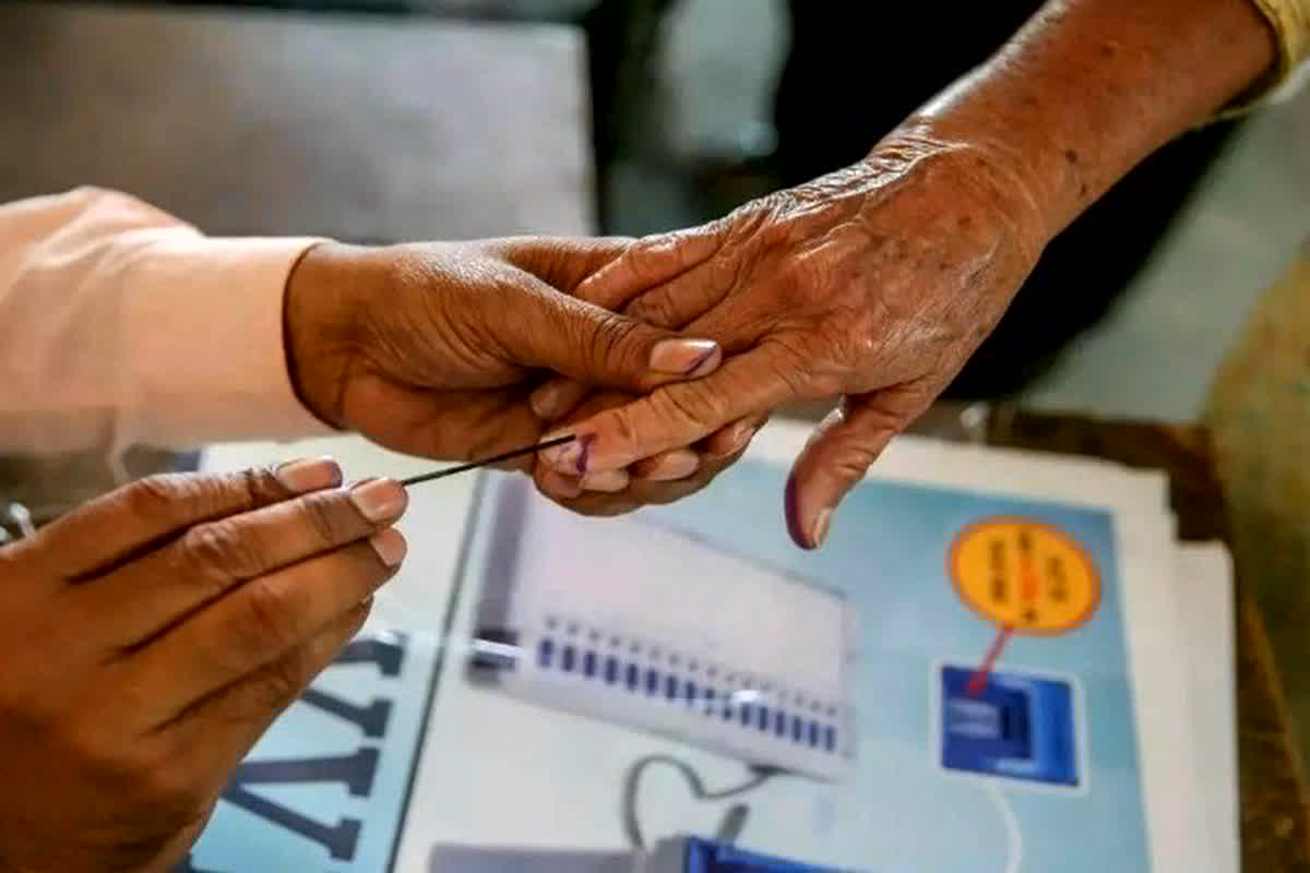 Jammu-Kashmir : चुनाव को लेकर एक कदम आगे बढ़ा Election Commission, शुरू किया ये बड़ा काम
