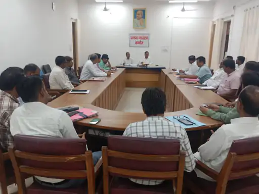 ब्लाक के लिए 2 लाख 30 हजार झंडे की मांग डीएम ने बनाए 81 सेक्टर