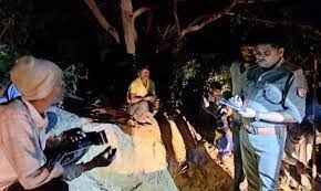 मिट्‌टी का टीला ढहने से 3 बच्चों की मौत