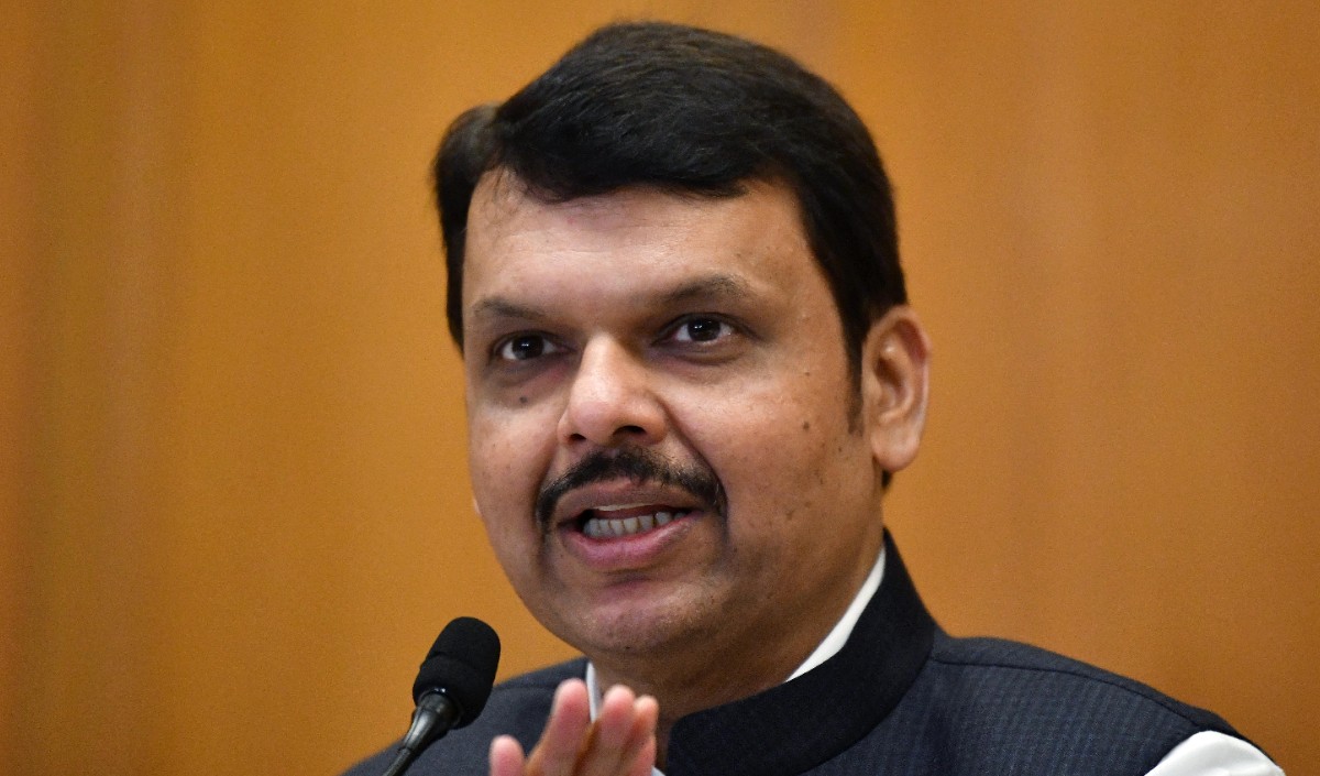 फोन टैपिंग मामला: आईपीएस अधिकारी ने महाराष्ट्र के उपमुख्यमंत्री फडणवीस से की मुलाकात