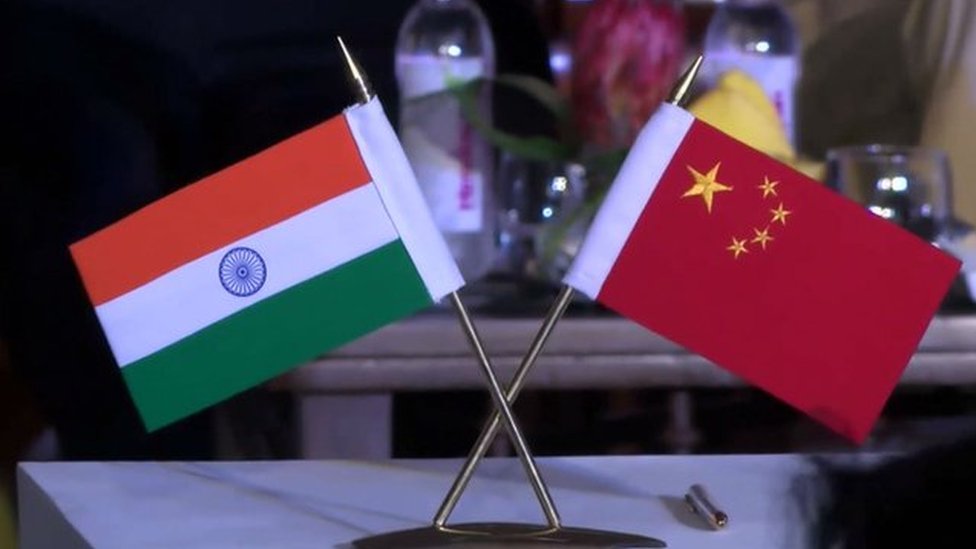चीन से बातचीत चलती रहनी चाहिए और उसकी हर चाल पर पैनी दृष्टि भी बनी रहनी चाहिए