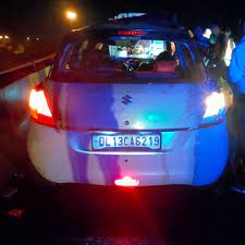 यमुना एक्सप्रेस-वे पर हादसा एक कि मौत गाय को बचाने के चक्कर में पलटी कार