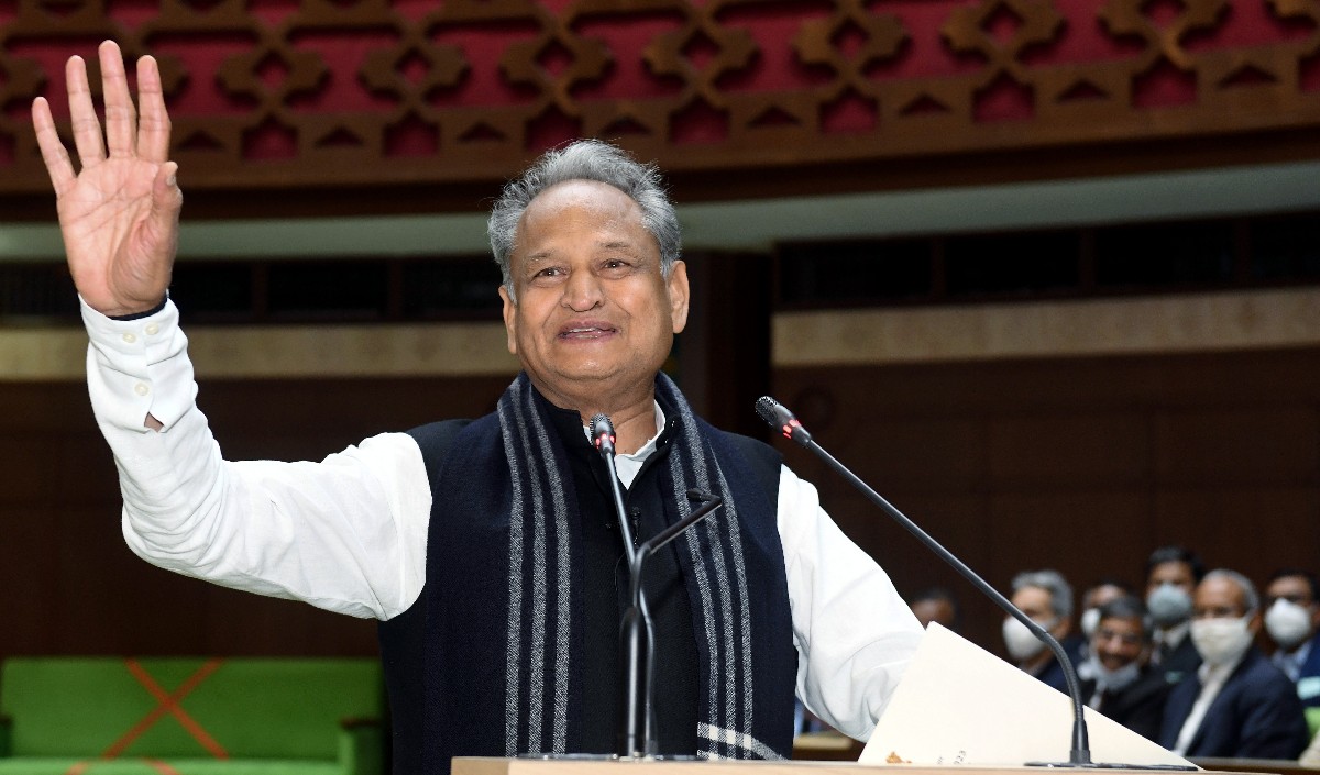 पनियाला मोड़ से ग्रीनफील्ड एक्सप्रेस-वे तक की सड़क का भरतपुर तक किया जाए विस्तार: गहलोत