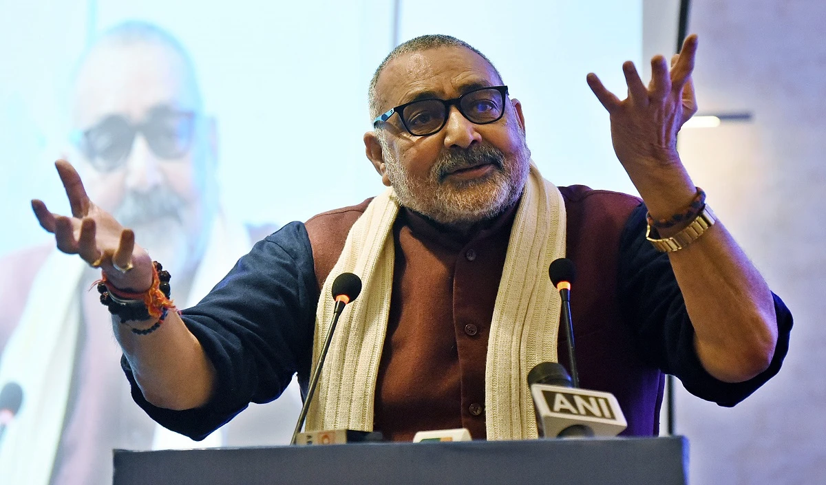 स्लीपर सेल पर भाजपा के रुख से नीतीश असहज : गिरिराज