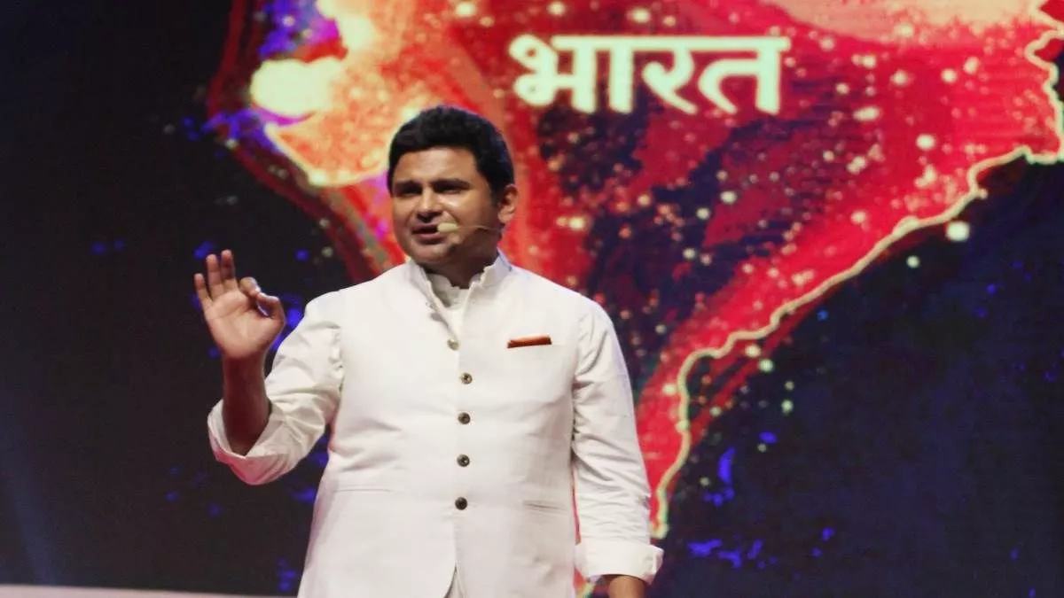 विदेशी मां से पैदा बेटा नहीं हो सकता राष्ट्रभक्त, गीतकार मनोज मुंतशिर के इस बयान पर कांग्रेसियों में उबाल