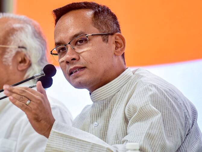 New Delhi: हिमंत बिस्वा सरमा की पत्नी ने Gaurav Gogoi पर ठोका 10 करोड़ रुपये का मानहानि का मुकदमा