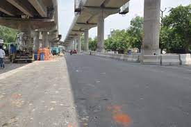 कानपुर...आज शाम 4 बजे से 38 घंटे के लिए डायवर्जन कानपुर मेट्रो द्वारा मोतीझील स्टेशन के पास रखा जाएगा पिलर,