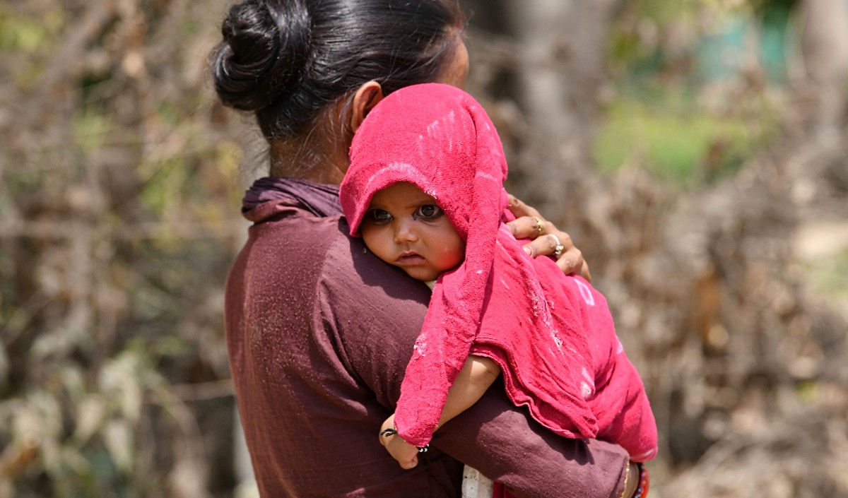 हाय रे ये गर्मी मार डालेगी भारत के कई हिस्सों में लू का कहर पारा 47 डिग्री सेल्सियस के पार