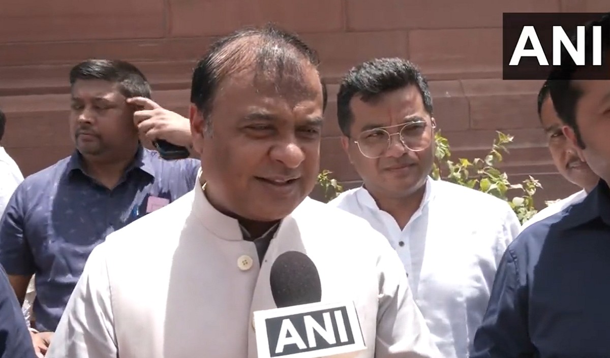 छुट्टियों के लिए उद्धव ठाकरे को भी बुलाना चाहता हूं असम शिवसेना विधायकों की बगावत पर बोले सरमा