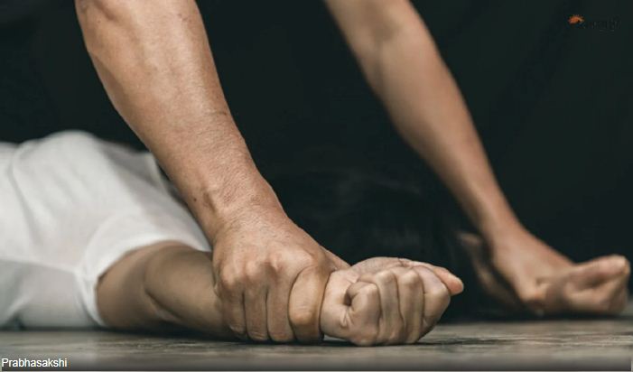 14 साल की लड़की का बलात्कार कर उतारा मौत के घाट, शव को बोरियों के ढेर में छिपाया