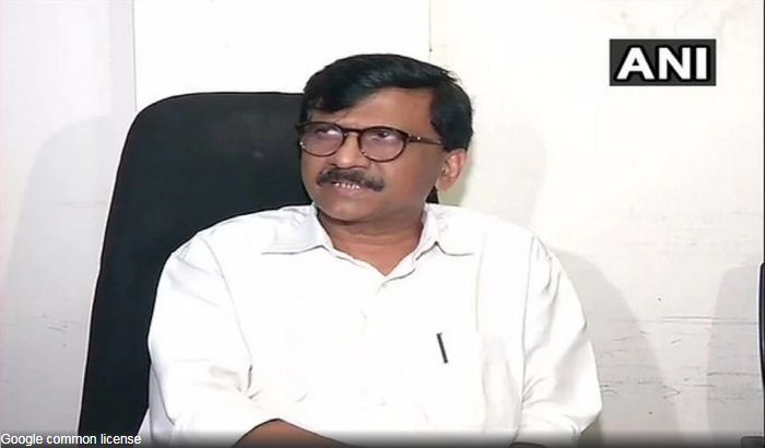 पहले Hug फिर किया Kiss, ईद पार्टी में बेहद करीब दिखें सलमान और शहनाज, देखिए वीडियो