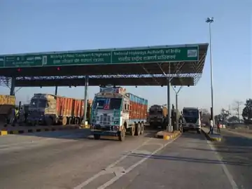 वाराणसी में डाफी और कैथी प्लाजा पर टैक्स में 10% तक की बढ़ोतरी रोजाना गुजरते हैं 45 हजार वाहन