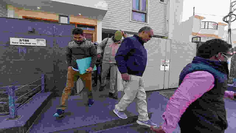 सपा नेताओं पर हुई छापेमारी में मिले हवाला कारोबार के सबूत केरल के ट्रस्टों के जरिए हुआ 154 करोड़ का लेन-देन