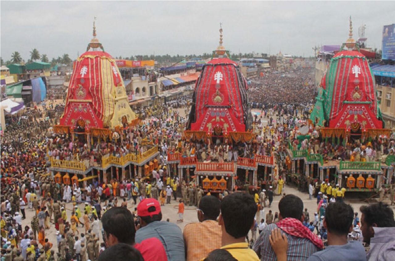 भगवान जगन्नाथ के स्नान अनुष्ठान की हुई शुरुआत, देखने के लिए Puri में जुटे लाखों लोग