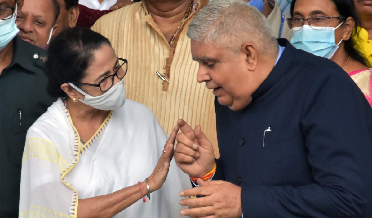 पश्चिम बंगाल के राज्यपाल जगदीप धनखड़ का आरोप ममता बनर्जी सरकार नहीं दे रही वांछित जानकारी