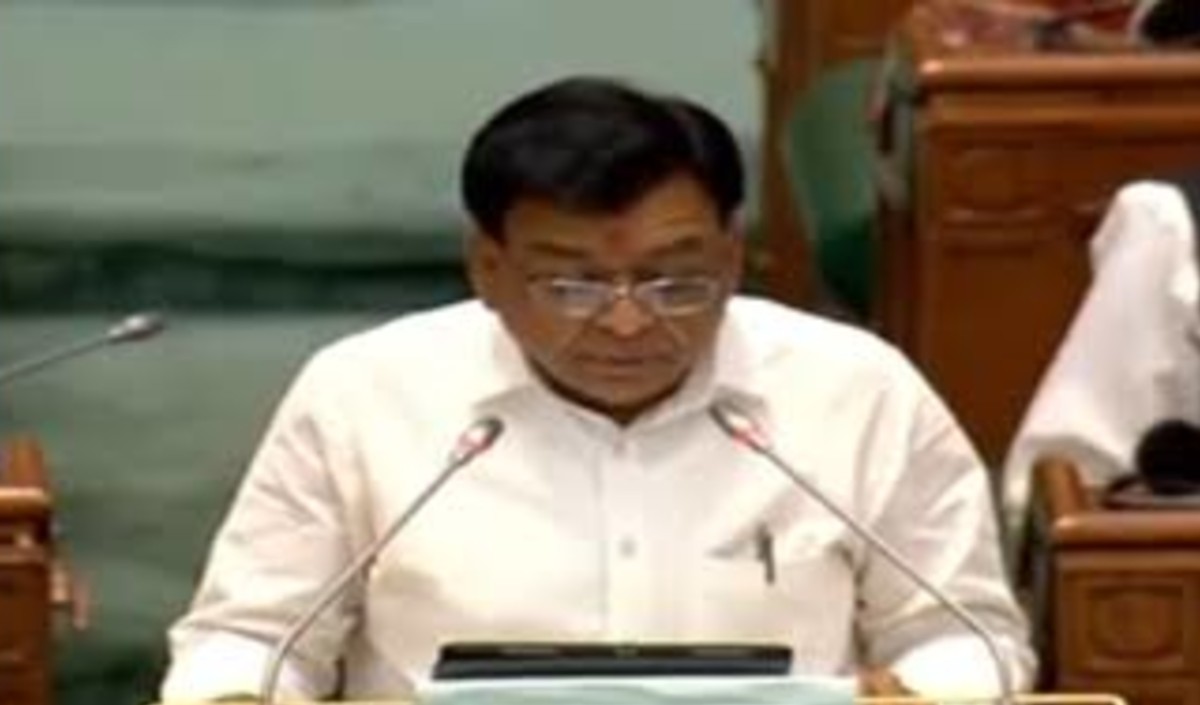 कांग्रेस विधायकों की नारेबाजी और हंगामे के बीच पेश हुआ बजट पहली बार जारी हुआ चाइल्ड बजट