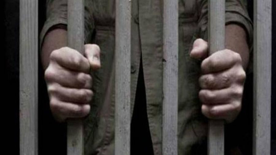 UP: फर्जी दस्तावेजों के आधार पर PAC में 15 साल से नौकरी कर रहा सिपाही गिरफ्तार, पढ़िए कैसे खुला पूरा राज