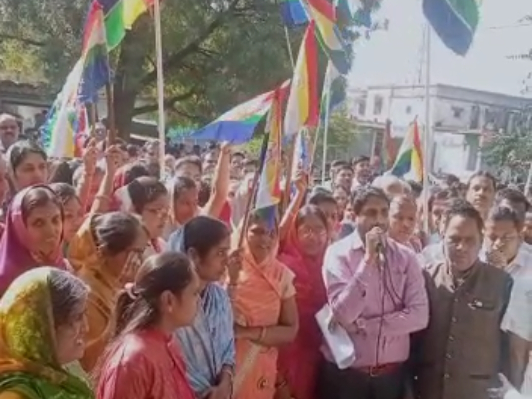 UP: जैन समाज ने अपने समुदाय के प्रतिष्ठान करवाए बंद; श्री सम्मेद शिखर को पर्यटन स्थल घोषित करने पर जताई नाराजगी, झारखंड सरकार के खिलाफ की नारेबाजी