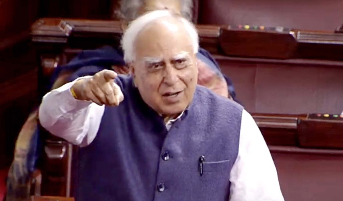 सिब्बल ने उप्र-उत्तराखंड प्रशासन को लिखा पत्र धर्म संसद से पहले निवारक कदम उठाने का किया आग्रह