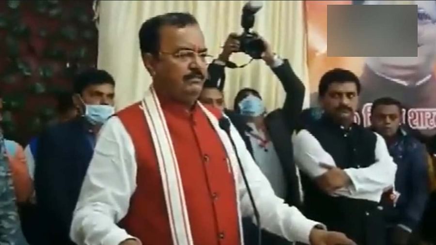 केशव प्रसाद मौर्य का अखिलेश यादव पर निशाना कहा- सपा के शासन में जाली टोपी वाले गुंडे व्यापारियों को धमकाते थे