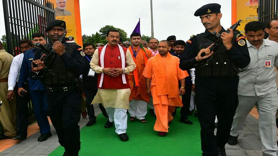 यूपी विधानसभा चुनाव के पांचवें चरण में छह मंत्रियों की प्रतिष्ठा दांव पर दिग्गजों के साथ पूर्व मंत्री भी मैदान में