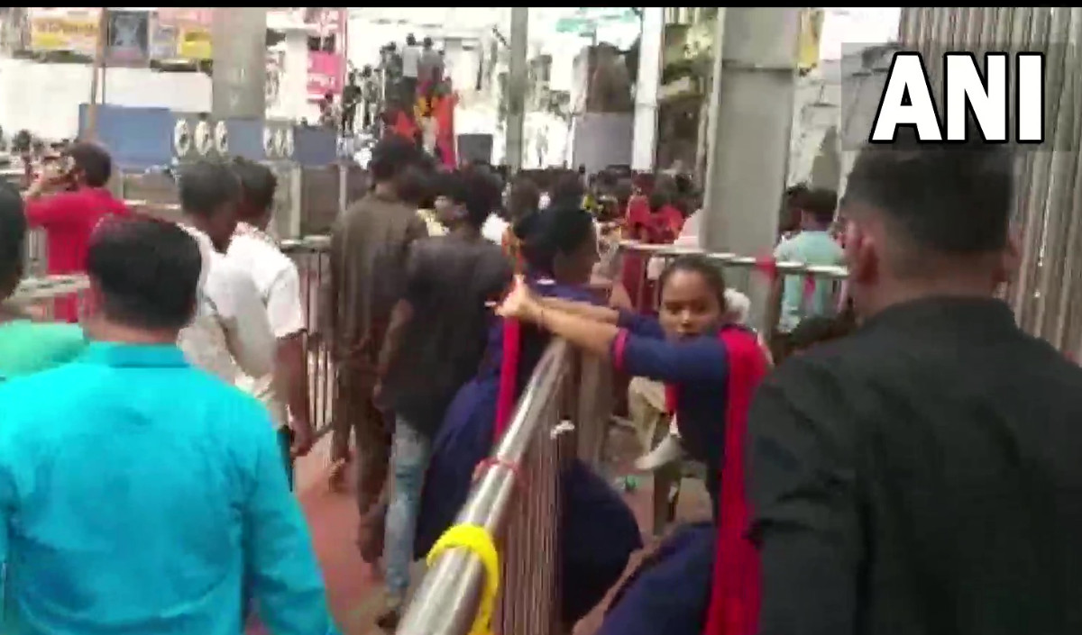 खाटू श्याम मंदिर में मची भगदड़ में तीन महिलाओं की मौत गहलोत ने शोक जताया