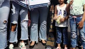 शिक्षकों के जींस और टी-शर्ट पहनने पर लगाया प्रतिबंध तालिबान से दोस्ती का पाकिस्तान पर असर