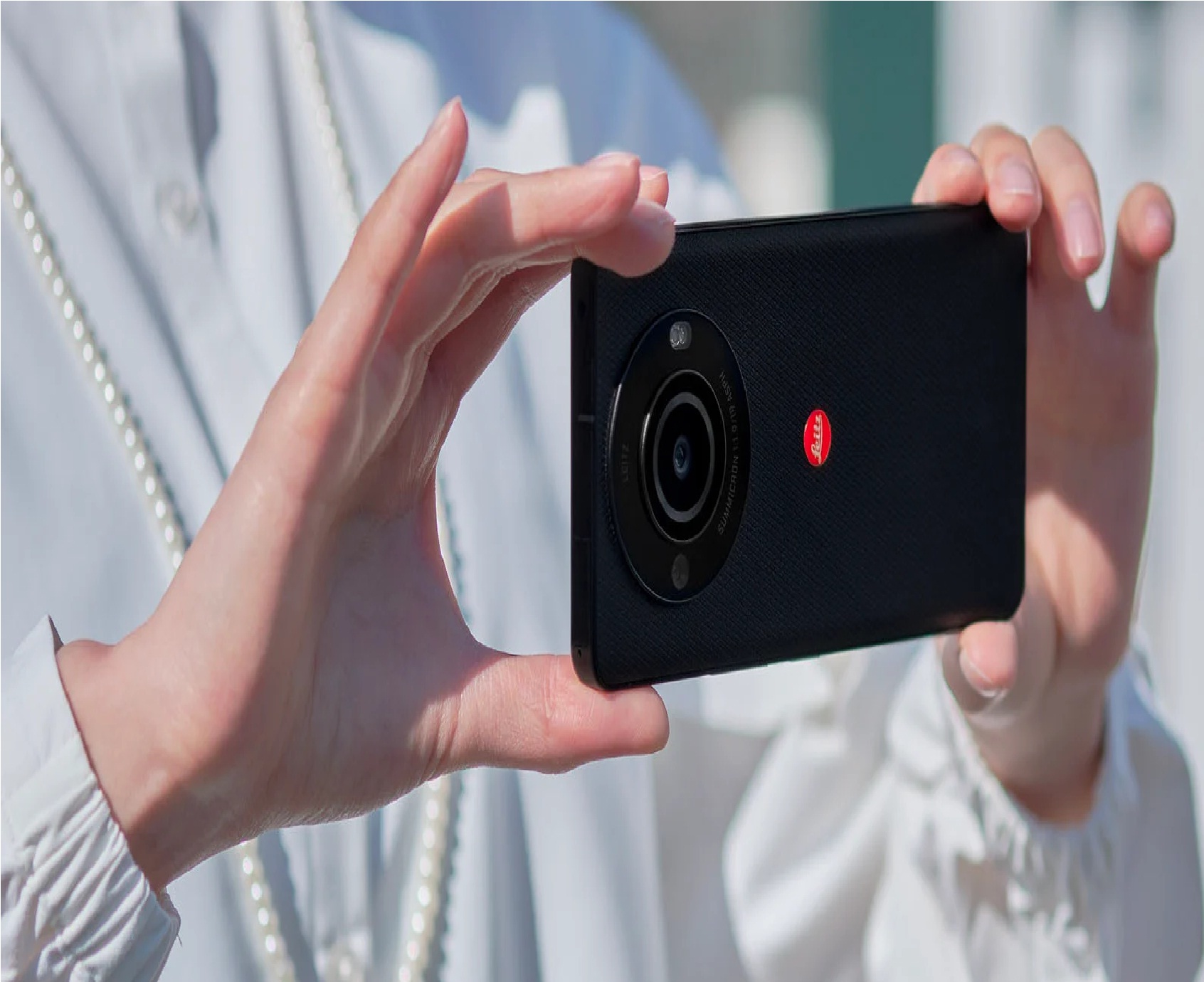 कैमरा कंपनी Leica ने उतारा खुद अपना स्मार्टफोन, 47.2MP का है कैमरा, जानें खूबियां