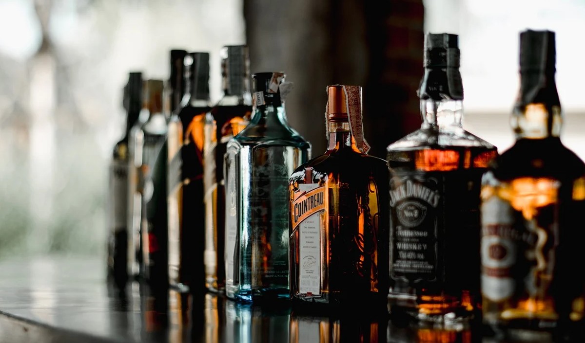 नवरात्रि के दौरान बंद रहेंगी शराब की दुकानें? SDMC मेयर ने केजरीवाल सरकार से की यह मांग