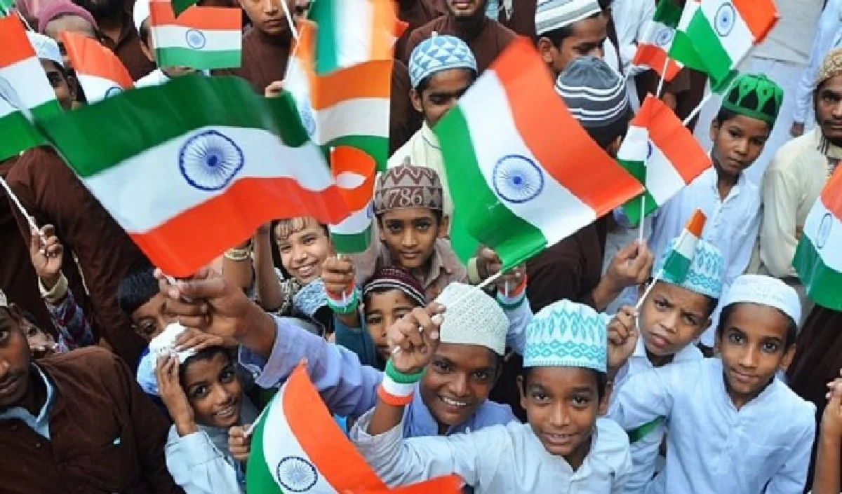 UP के सभी मदरसों में आज से गाया जाएगा राष्ट्रगान अल्पसंख्यक कल्याण अधिकारियों को जारी किया गया पत्र