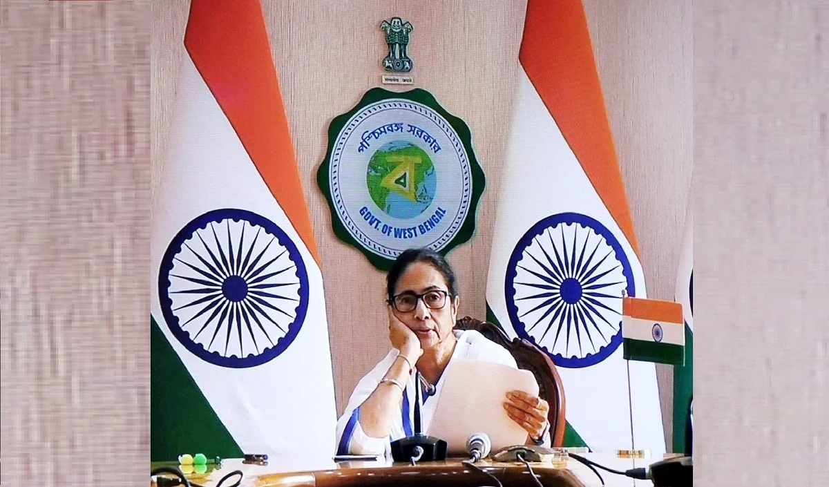 ममता सरकार का बड़ा फैसला  राज्य के विश्वविद्यालयों में अब राज्यपाल की जगह CM होंगी चांसलर
