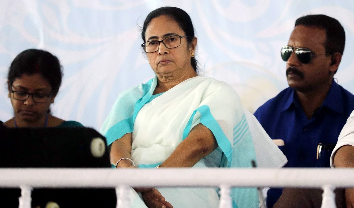 मुख्यमंत्री ममता बनर्जी उद्योग जगत ने साइरस मिस्त्री की सड़क हादसे में मृत्यु पर शोक जताया