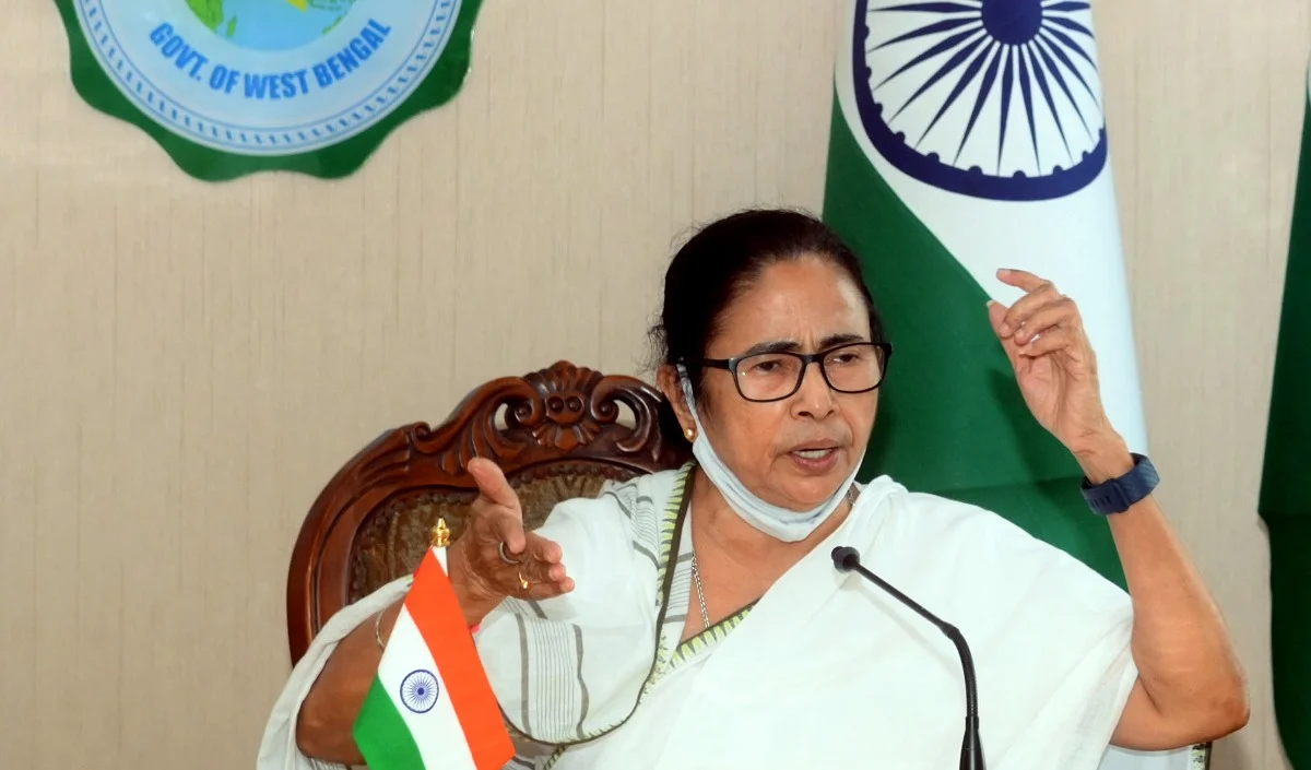संघीय ढांचे को ध्वस्त कर रहा है केंद्र भाजपा का शासन हिटलर से भी बदतर: ममता