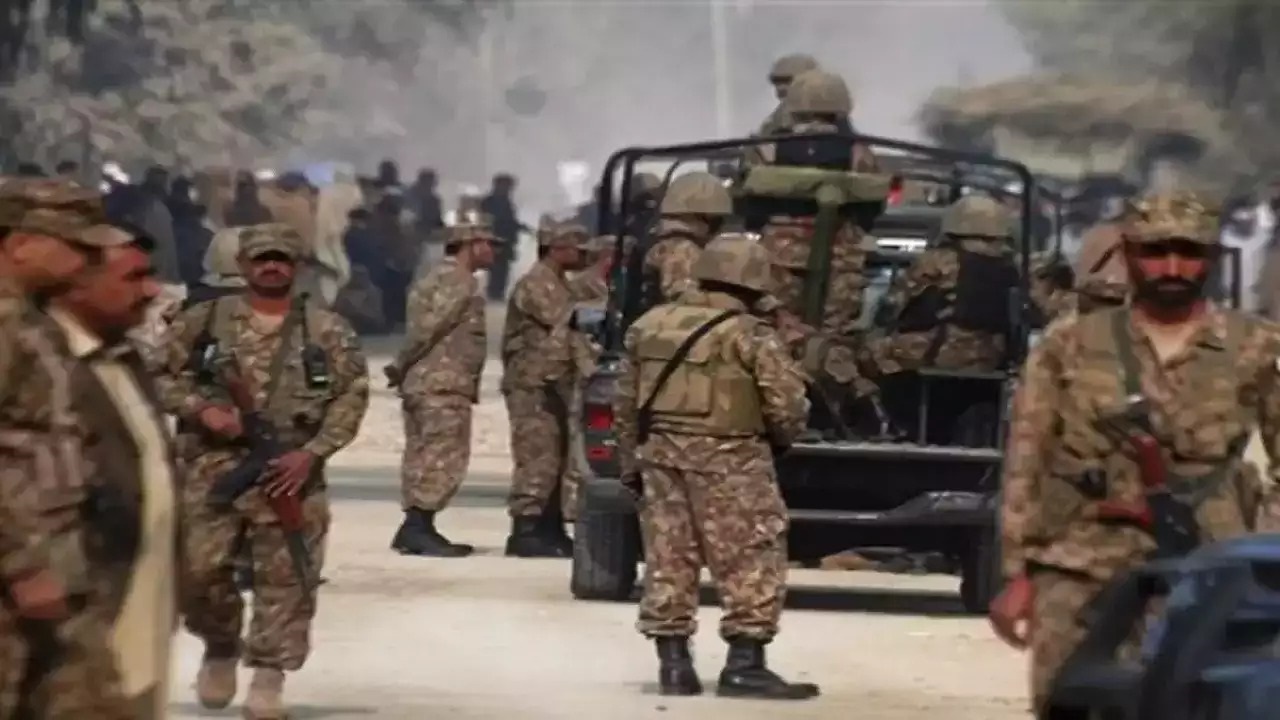 क्या है ये मार्शल लॉ? किन परिस्थितियों में लगाया जा सकता है, पाकिस्तान में बार-बार लग जाता है