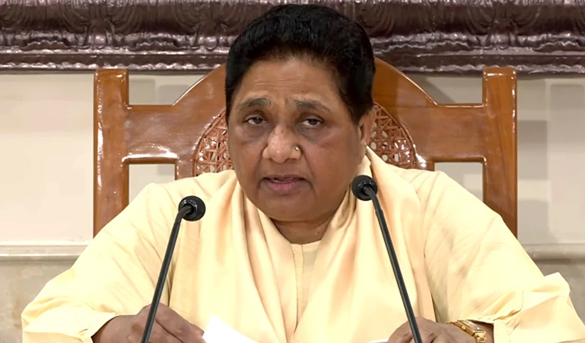 आजम खान को जेल में बंद रखना न्याय का गला घोंटने जैसा : मायावती