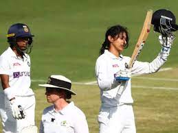मंधाना का पहला टेस्ट शतक ऑस्ट्रेलिया के खिलाफ पिंक बॉल टेस्ट में मंधाना ने बनाया इतिहास 216 गेंदों पर 127 रन की पारी खेली