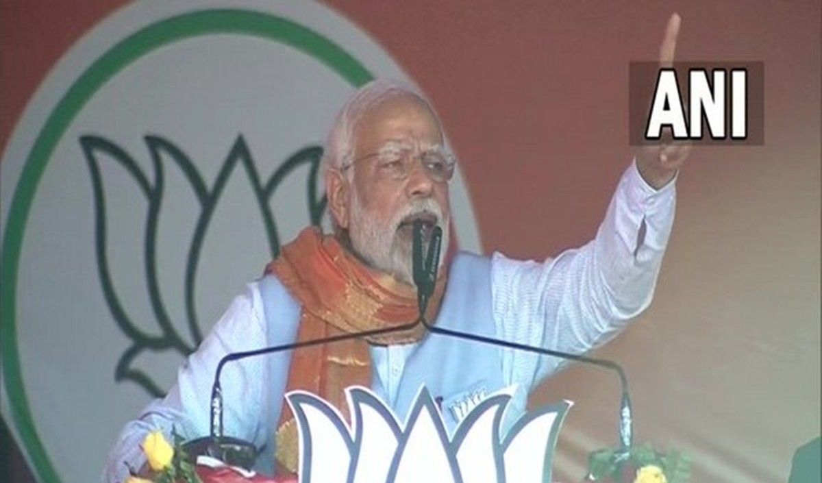 विदेश जाने की भारतीय छात्रों की मजबूरी के लिए पिछली सरकारों को जिम्मेदार ठहराया मोदी ने