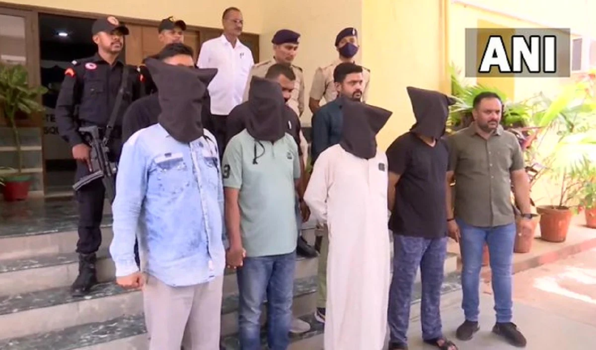 1993 मुंबई सीरियल ब्लास्ट में बड़ी कामयाबी अहमदाबाद से चार आरोपियों को किया गया गिरफ़्तार