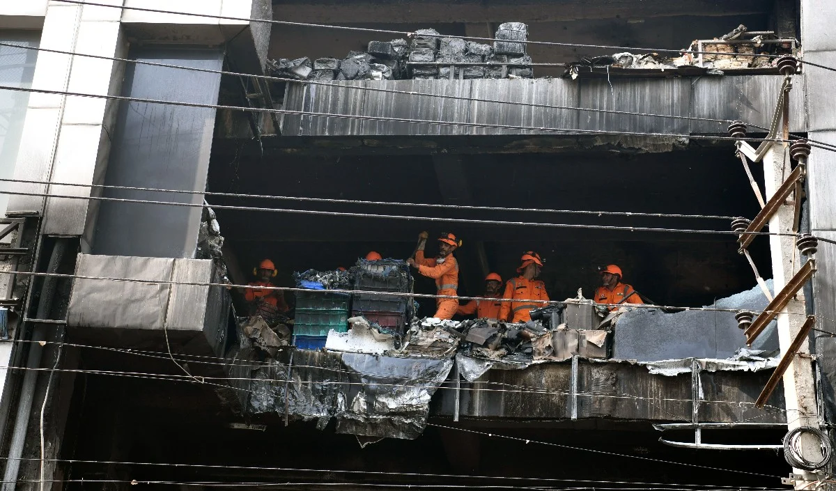 मुंडका अग्निकांड: दिल्ली पुलिस ने 10 से अधिक एजेंसियों को पत्र लिखा इमारत संबंधी दस्तावेज मांगे