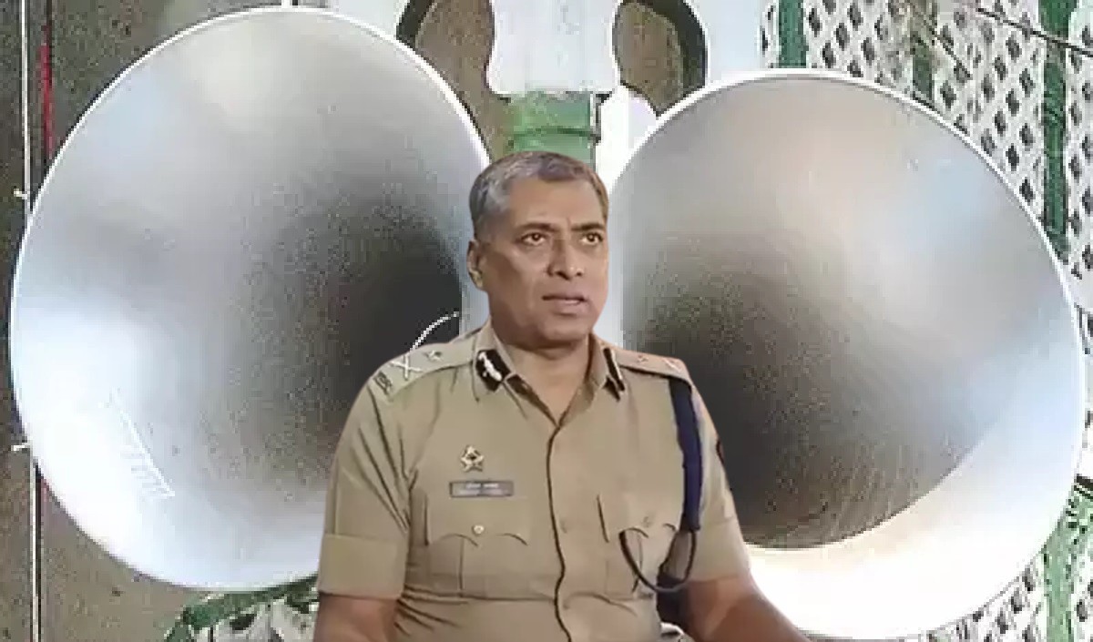 नासिक पुलिस कमिश्नर दीपक पांडेय का हुआ तबादला अजान के वक्त हनुमान चालीसा पर रोक का दिया था फैसला