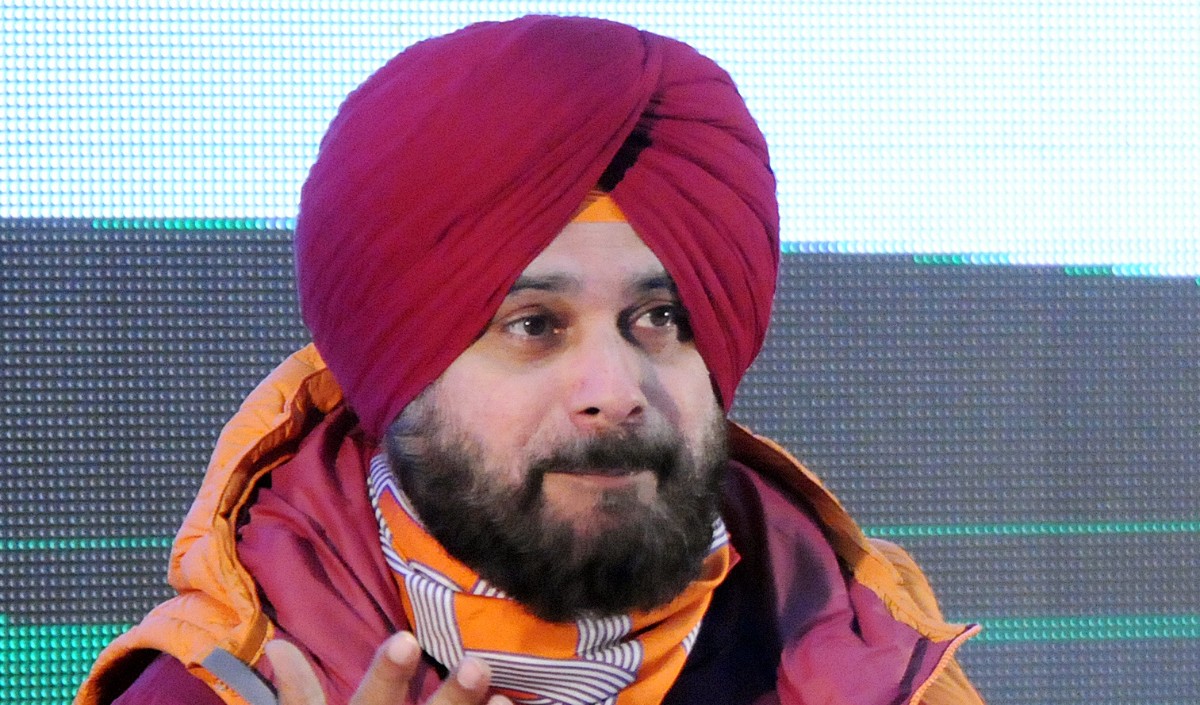 कांग्रेस के खिलाफ की गयी ईडी की छापेमारी से परेशान सिद्धू कार्रवाई को राजनीतिक प्रतिशोध की संज्ञा दी