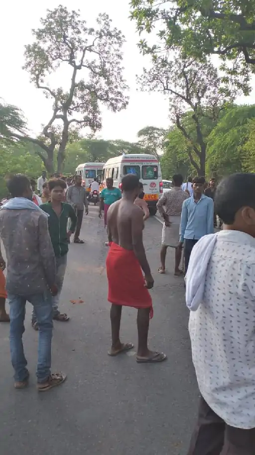 बेकाबू पिकअप ने बारातियों को कुचला 6 की मौत